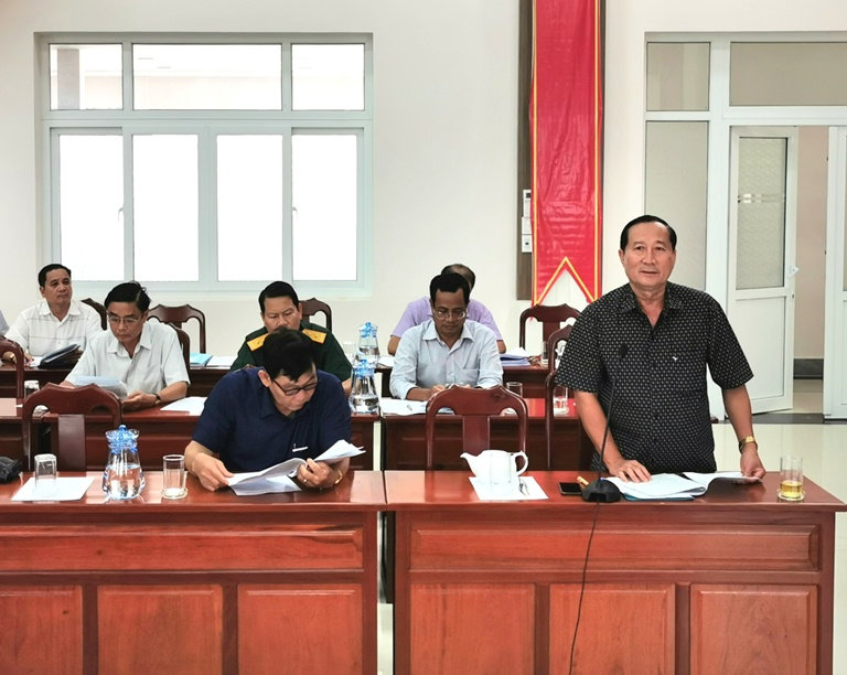 Đồng chí Trần Minh Thống – Nguyên Bí thư Tỉnh ủy Kiên Giang, nguyên Bí thư Thành ủy Rạch Giá đóng họp ý kiến tại hội nghị